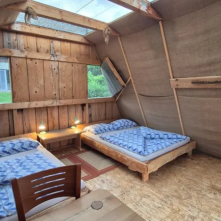 Garden Eco Cebelica * בוהין