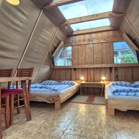 Campeggio Garden Eco Cebelica