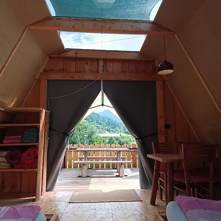 キャンプ場 Garden Eco Cebelica *