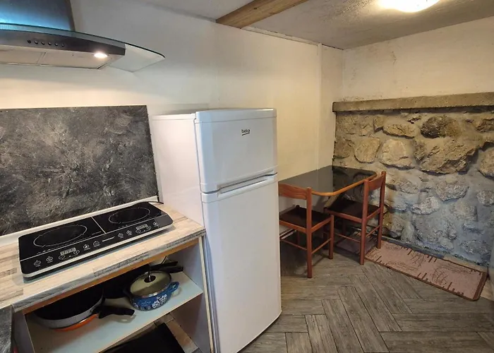 Garden Eco Cebelica 营地